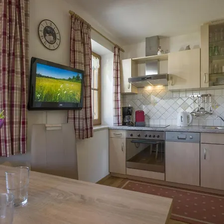 Gaestehaus Schwaiger - Wiesenweg Проживание в семье