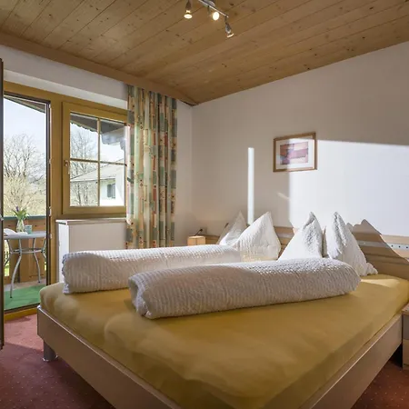 Gaestehaus Schwaiger - Wiesenweg * Kossen